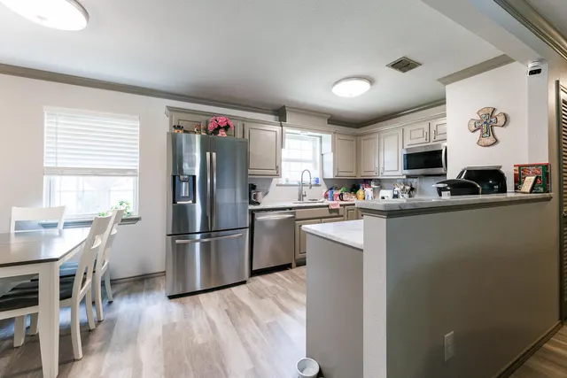 Photo 8 — 834 9th Street, Wolfforth, TX 79382