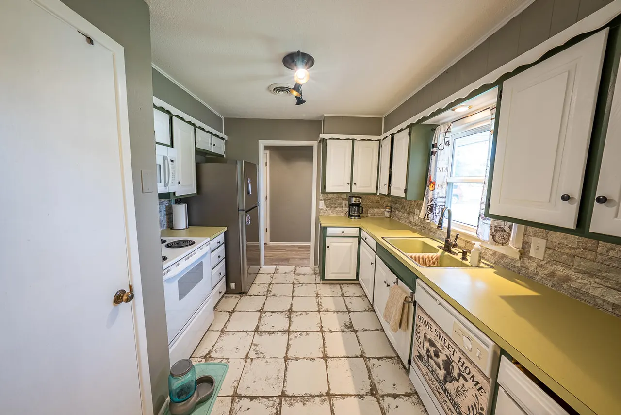 Photo 10 — 3503 Englewood Avenue, Lubbock, TX 79407