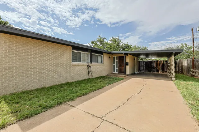 Photo 6 — 2526 63rd Street, Lubbock, TX 79413