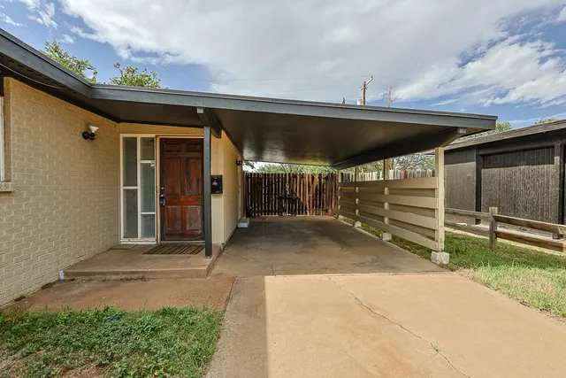 Photo 7 — 2526 63rd Street, Lubbock, TX 79413