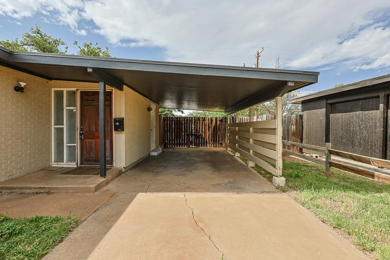 Photo 9 — 2526 63rd Street, Lubbock, TX 79413