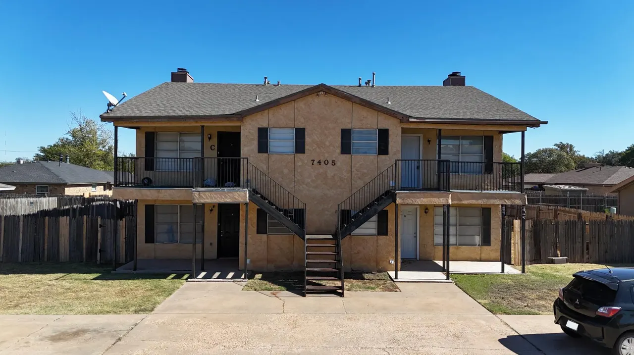 Photo 2 — 7405 Waco Avenue, Lubbock, TX 79423