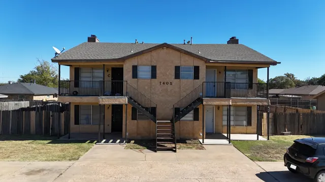 Photo 2 — 7405 Waco Avenue, Lubbock, TX 79423