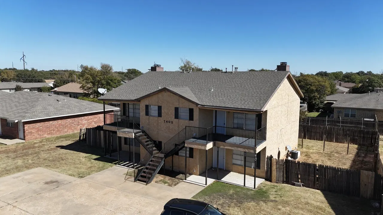 Photo 6 — 7405 Waco Avenue, Lubbock, TX 79423