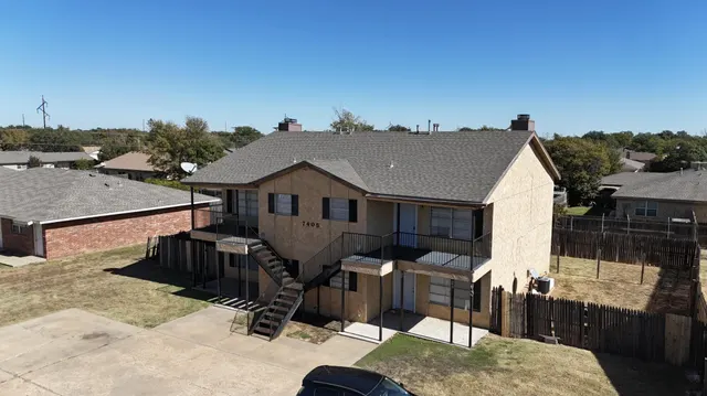 Photo 6 — 7405 Waco Avenue, Lubbock, TX 79423
