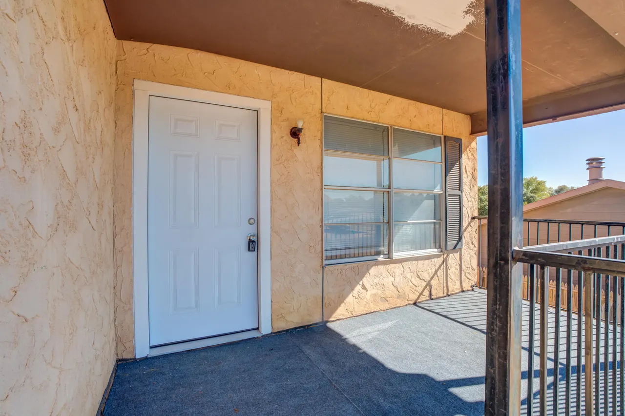 Photo 7 — 7405 Waco Avenue, Lubbock, TX 79423