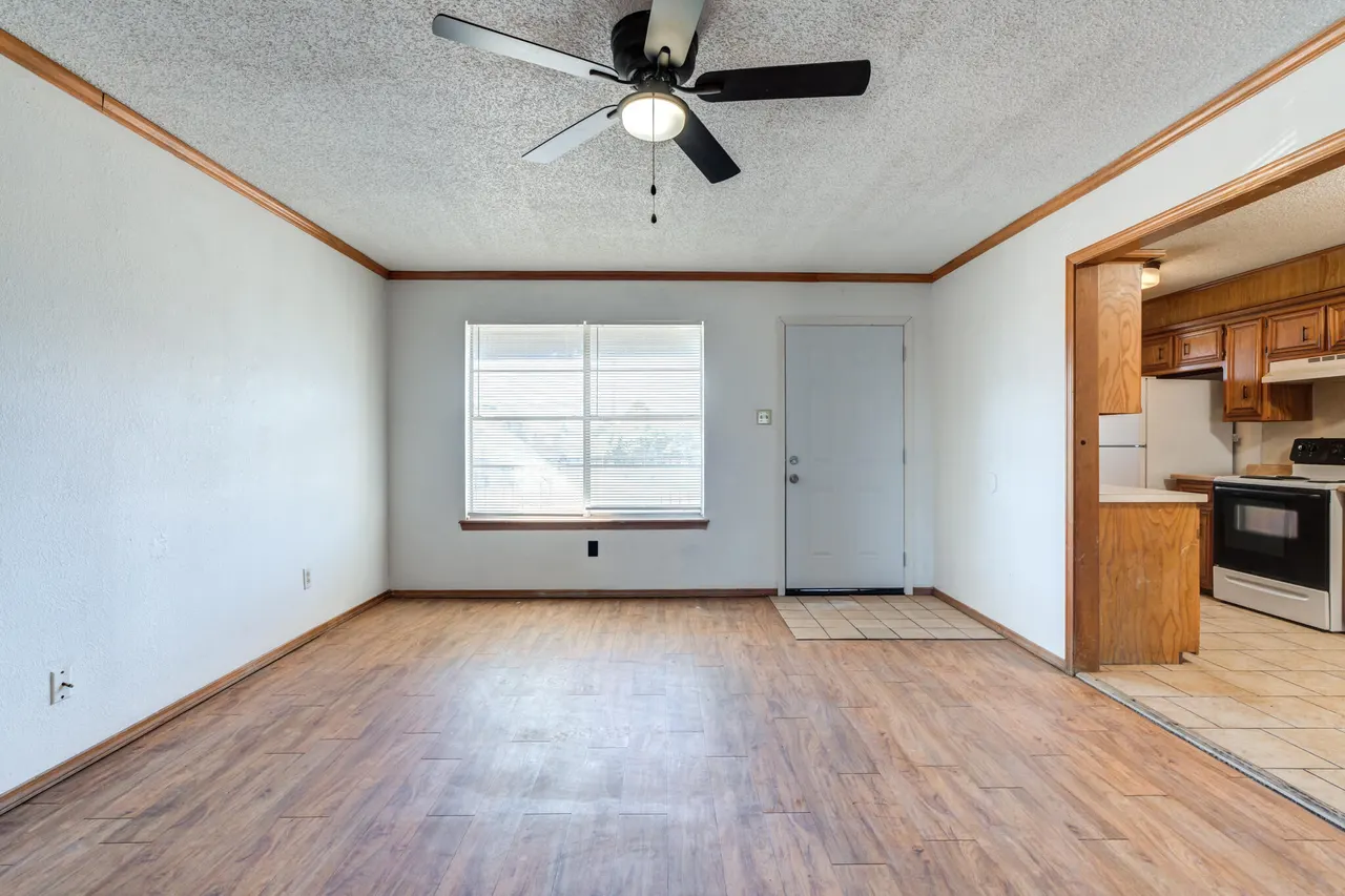 Photo 14 — 7405 Waco Avenue, Lubbock, TX 79423