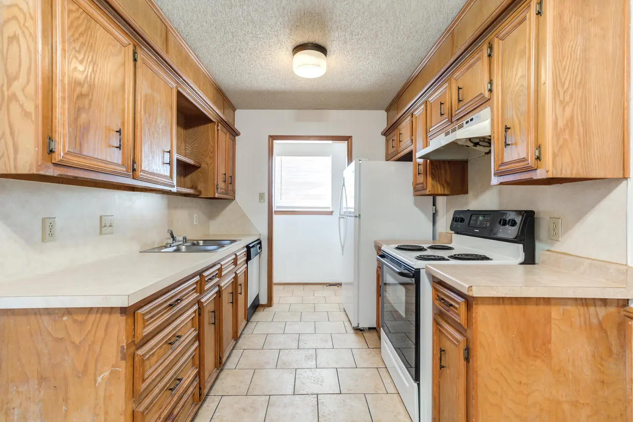 Photo 17 — 7405 Waco Avenue, Lubbock, TX 79423