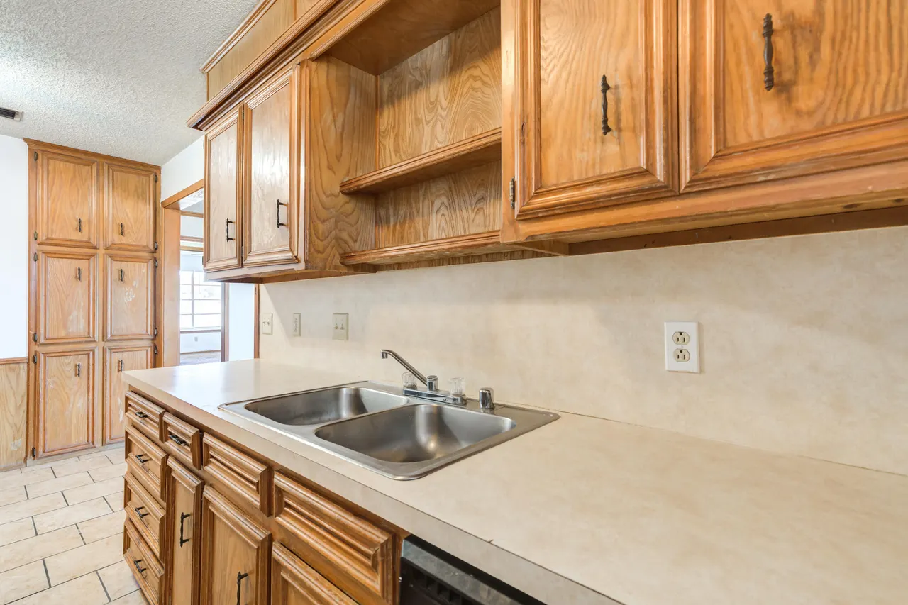 Photo 21 — 7405 Waco Avenue, Lubbock, TX 79423