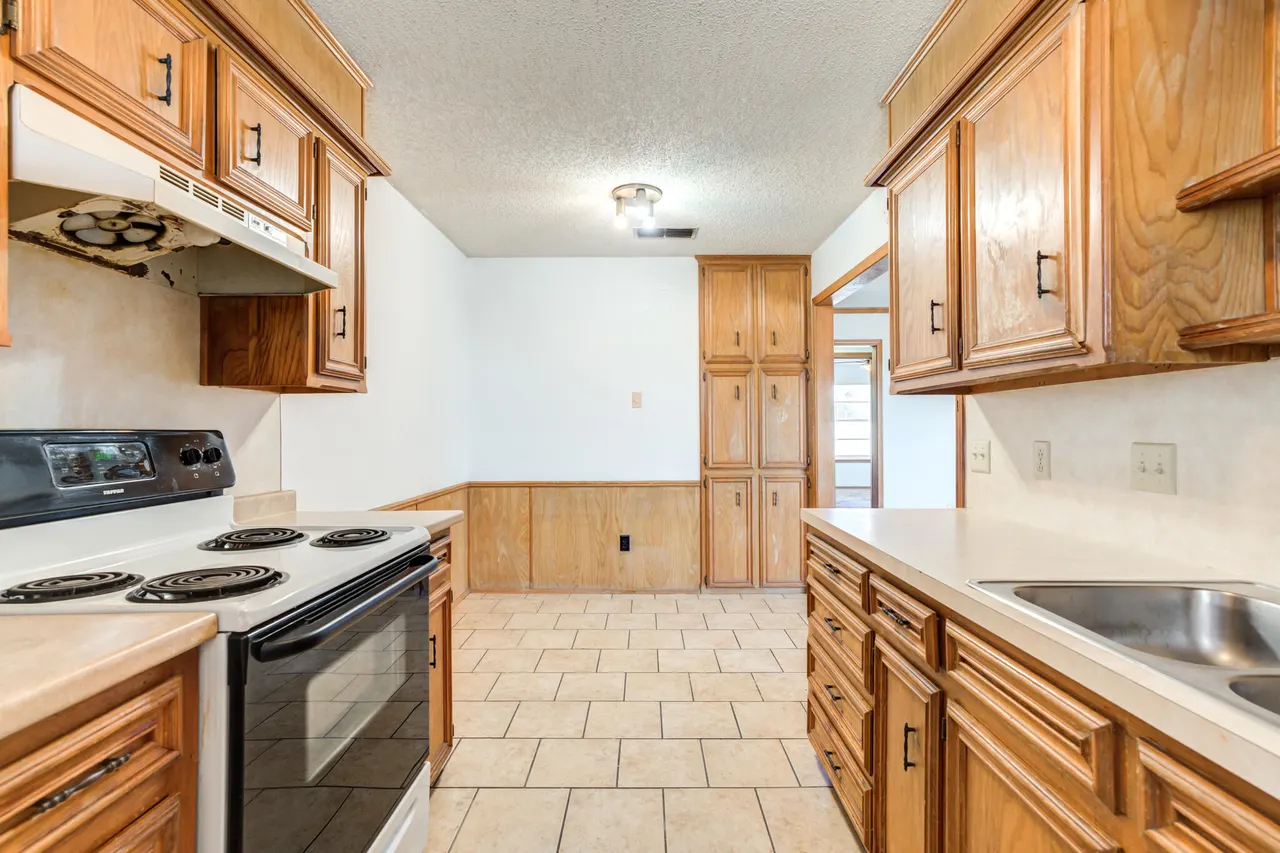 Photo 22 — 7405 Waco Avenue, Lubbock, TX 79423