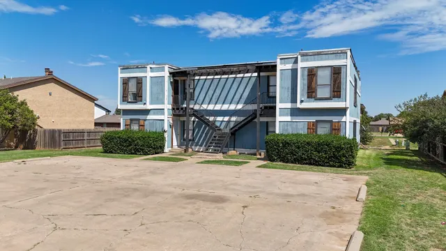 Photo 3 — 7405 Avenue X, Lubbock, TX 79423