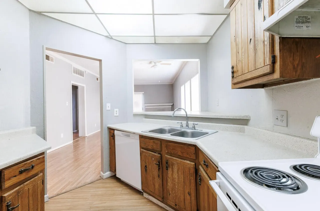 Photo 21 — 7405 Avenue X, Lubbock, TX 79423