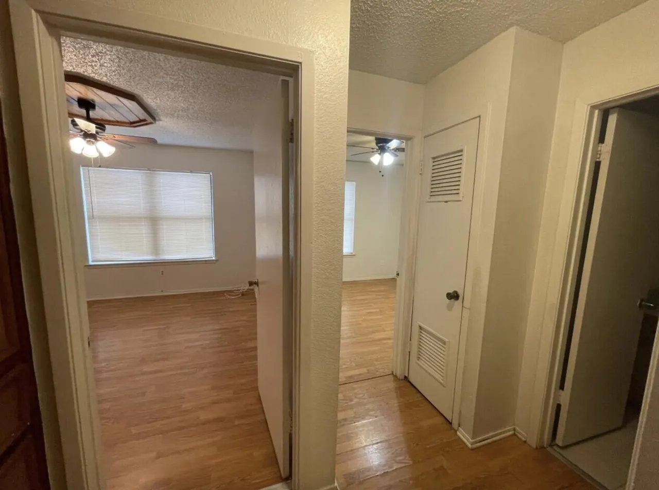 Photo 11 — 7401 Avenue X, Lubbock, TX 79423