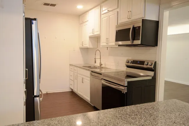 Photo 6 — 3104 29th Street, Lubbock, TX 79410