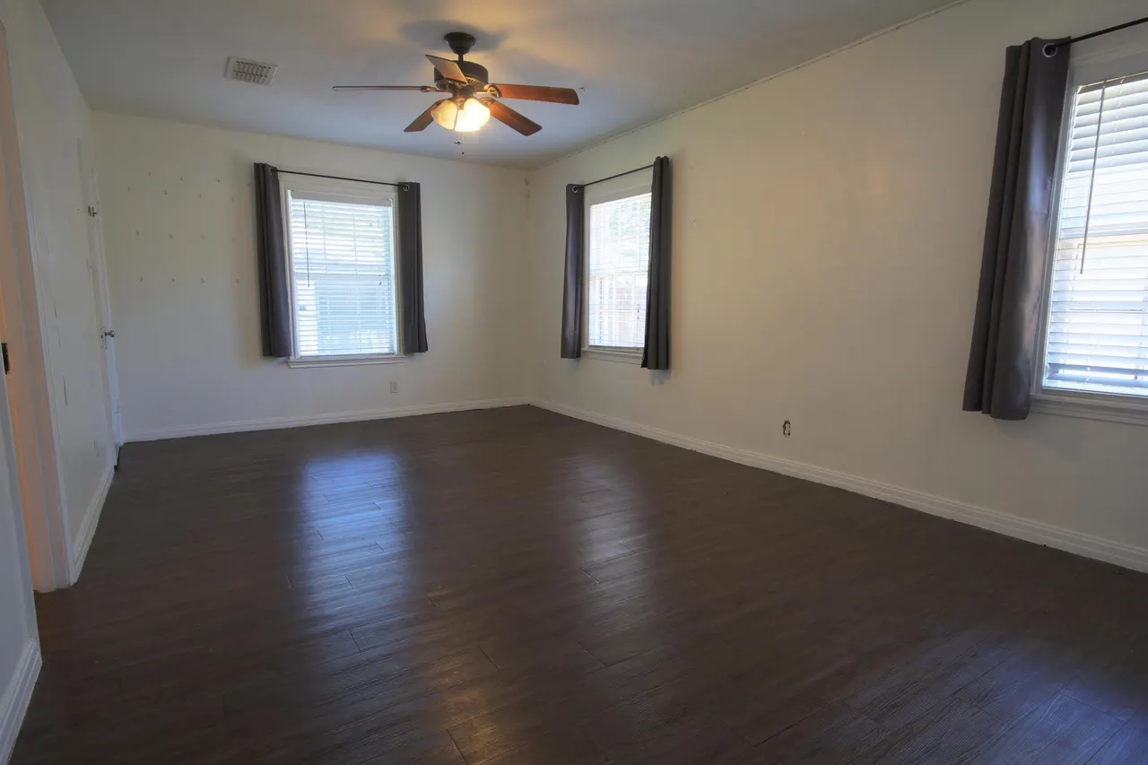 Photo 11 — 3104 29th Street, Lubbock, TX 79410