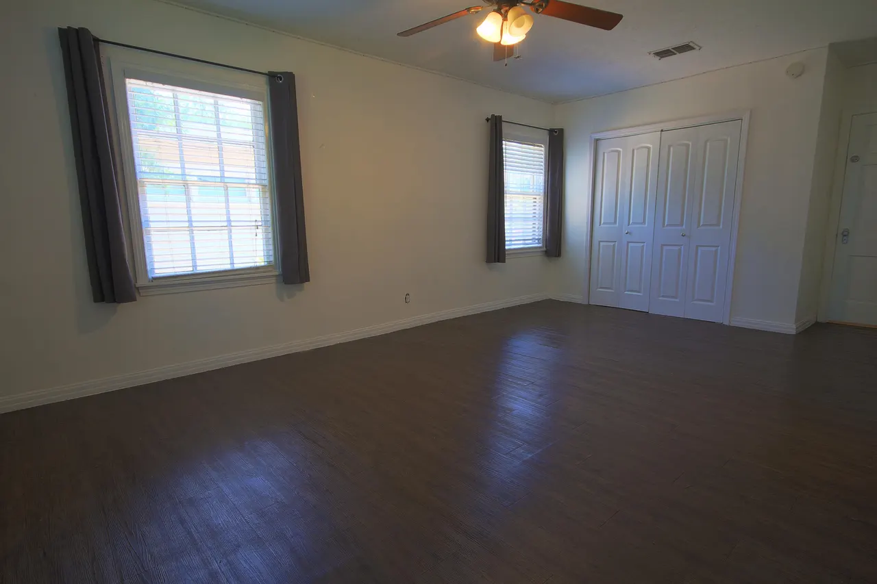 Photo 12 — 3104 29th Street, Lubbock, TX 79410