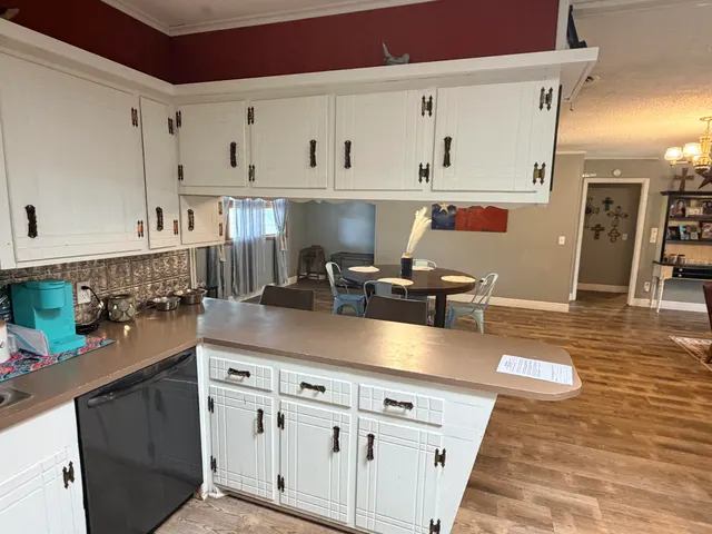 Photo 2 — 1210 Garland Street, Plainview, TX 79072