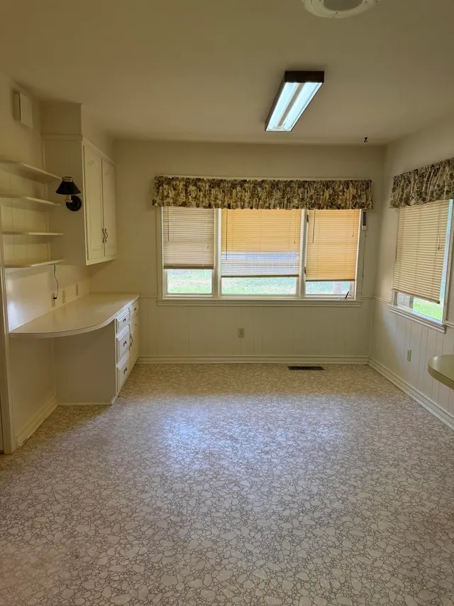 Photo 5 — 803 15th Street, Seagraves, TX 79359