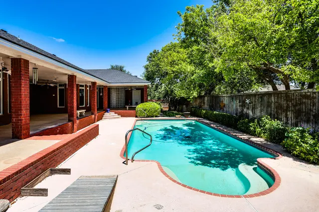 Photo 3 — 9407 Nashville Avenue, Lubbock, TX 79423
