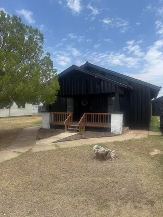 Sold home at 919 Tilford Avenue