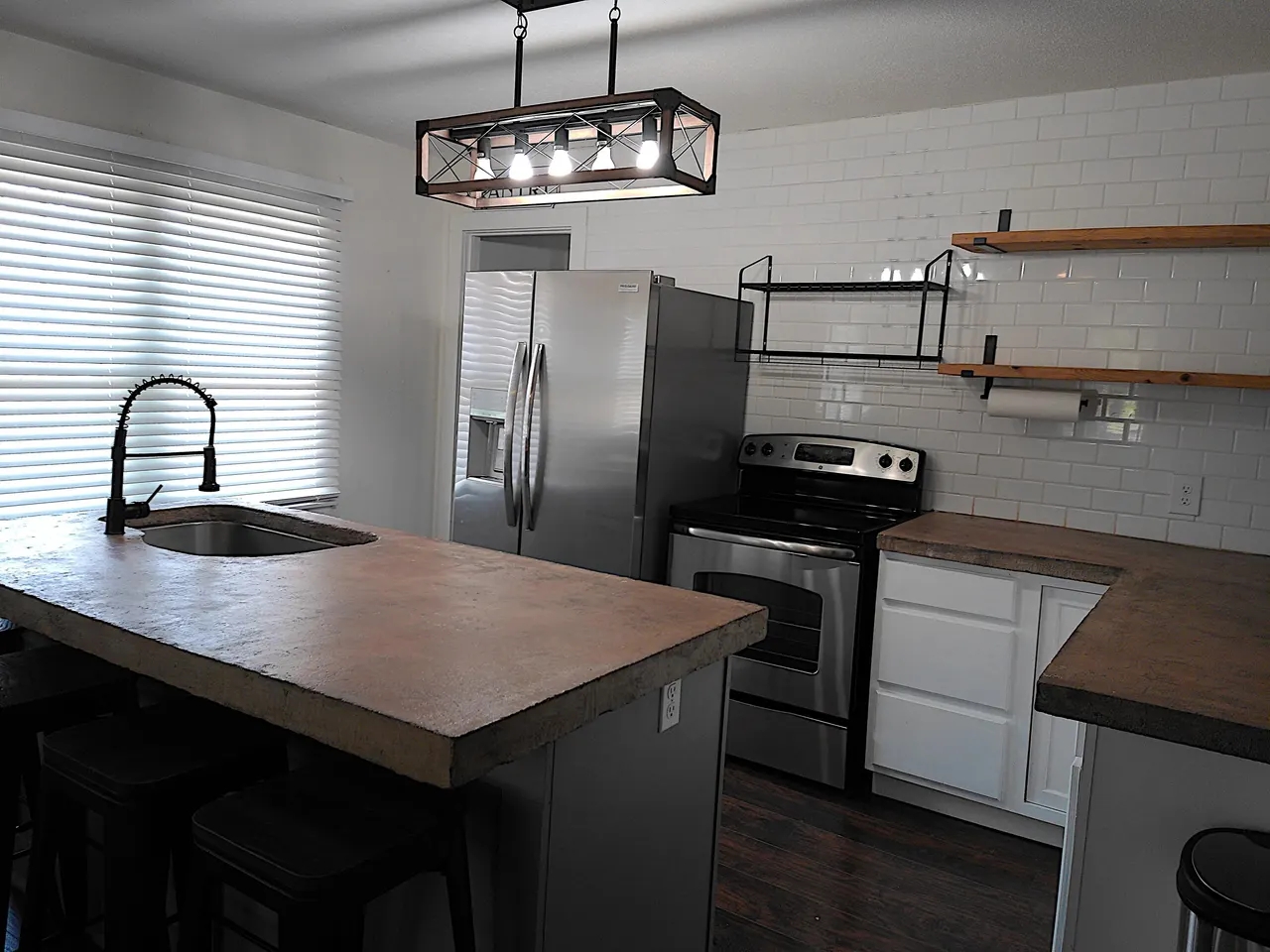 Photo 3 — 919 Tilford Avenue, Ralls, TX 79357
