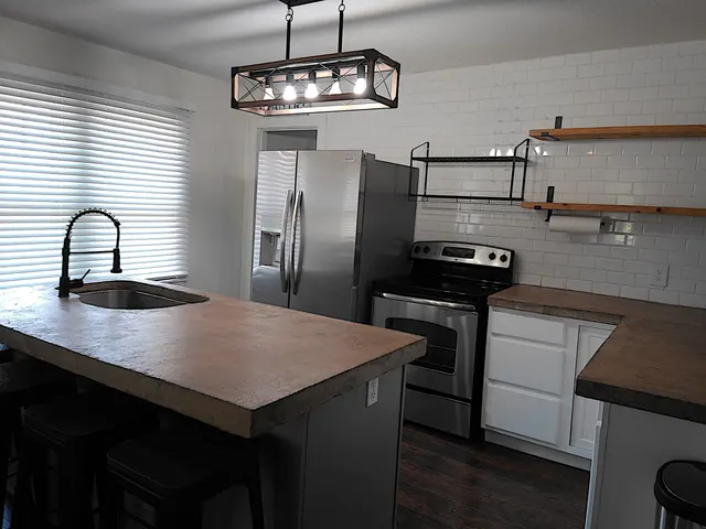 Photo 3 — 919 Tilford Avenue, Ralls, TX 79357