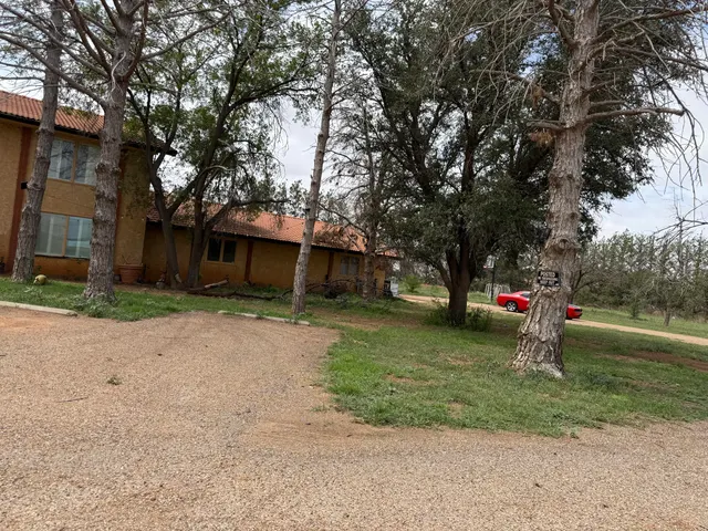 Photo 2 — 1614 Cactus Drive, Levelland, TX 79336