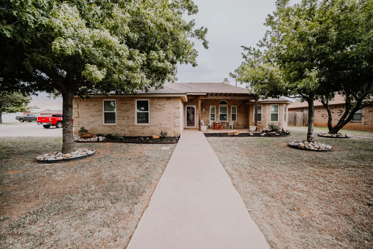 Photo 15 — 820 12th Street, Wolfforth, TX 79382