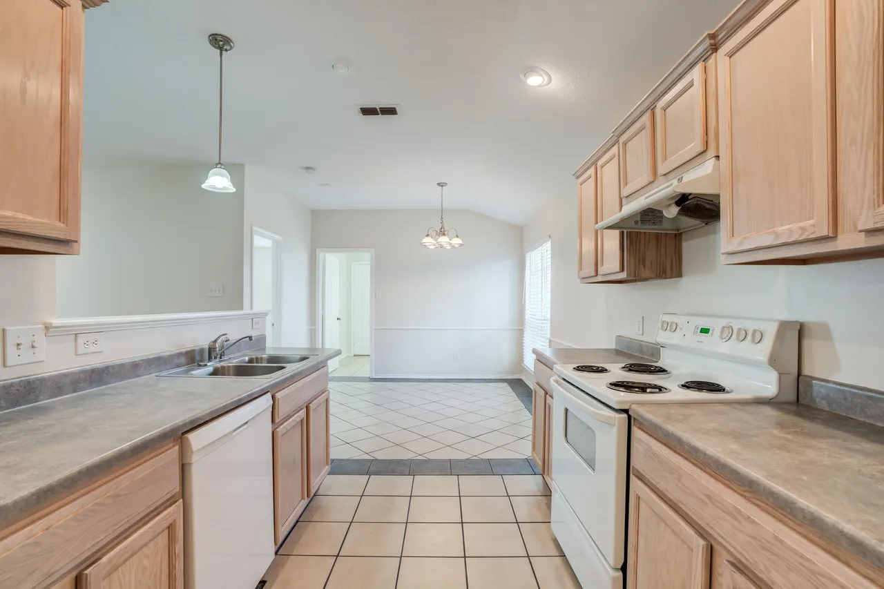 Photo 15 — 514 N Kline Avenue, Lubbock, TX 79416