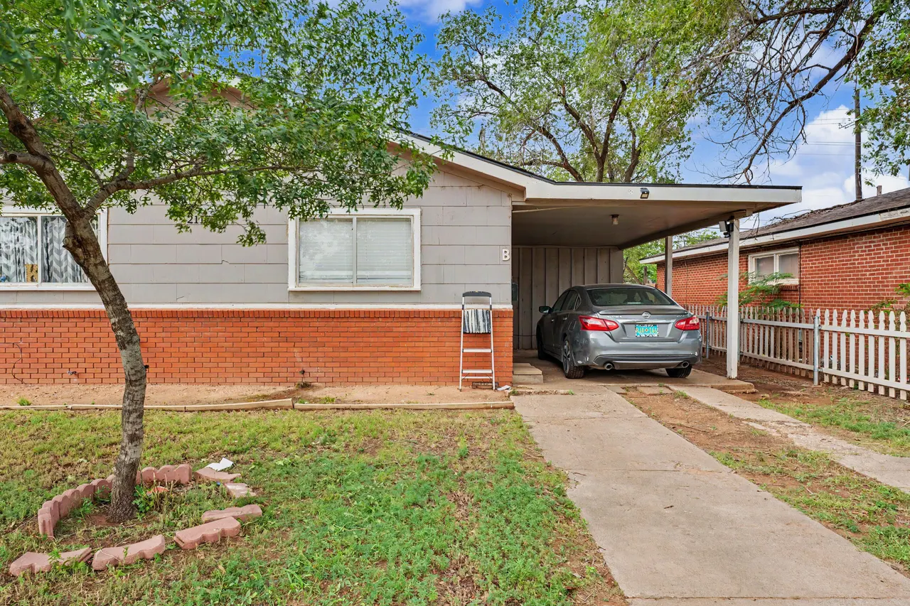 Photo 3 — 2117 35th Street, Lubbock, TX 79412