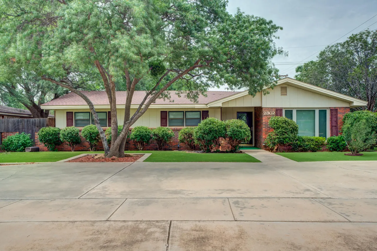 Photo 7 — 2302 55th Street, Lubbock, TX 79412
