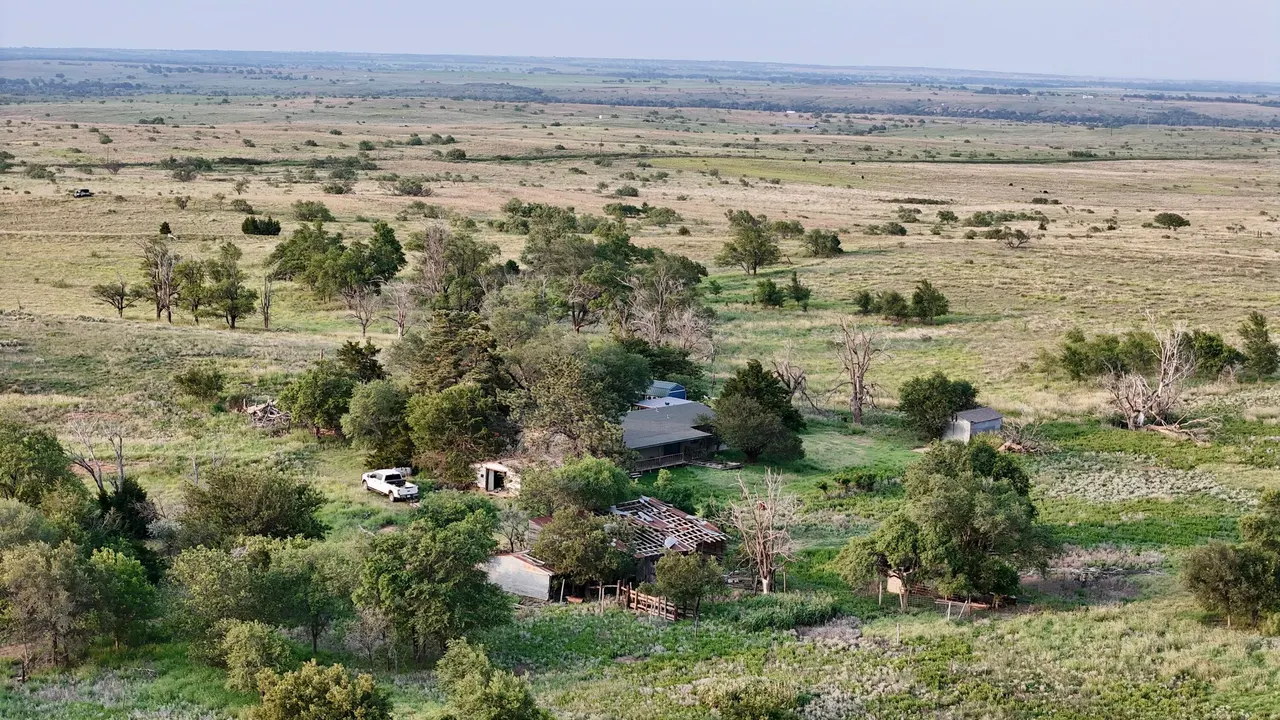 Front exterior — 6761 County Road 11, Shamrock, TX 79079