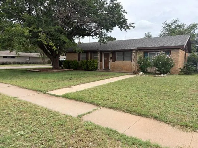 Photo 4 — 2801 60th Street, Lubbock, TX 79413