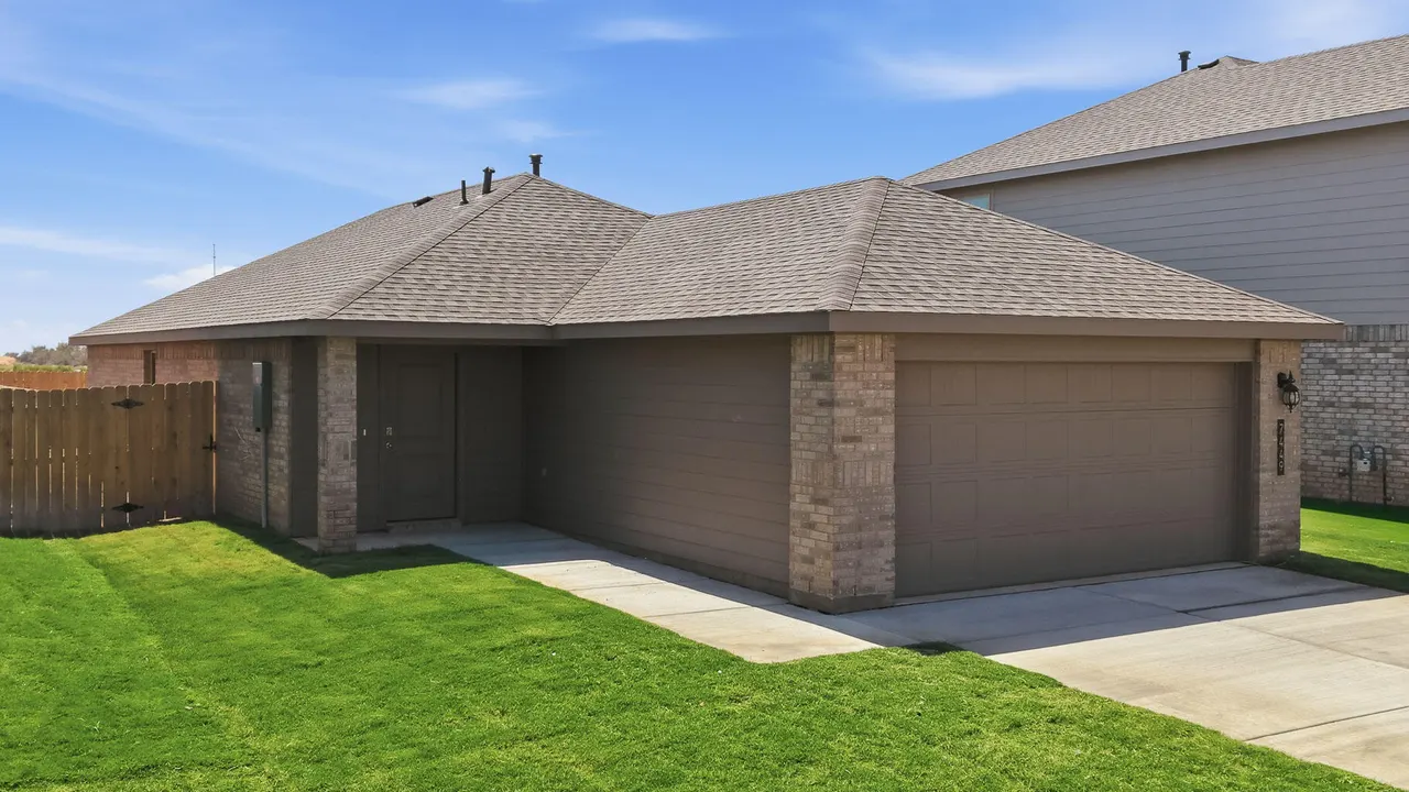 Photo 3 — 7449 10th Street, Lubbock, TX 79416