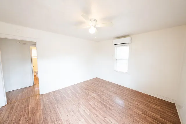 Photo 2 — 114 Avenue V, Lubbock, TX 79415