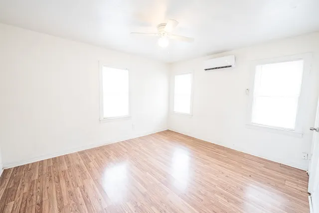 Photo 7 — 114 Avenue V, Lubbock, TX 79415