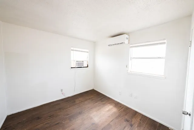 Photo 7 — 824 Vanda Avenue, Lubbock, TX 79403