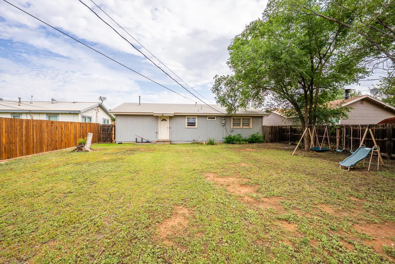 Photo 13 — 4507 43rd Street, Lubbock, TX 79414
