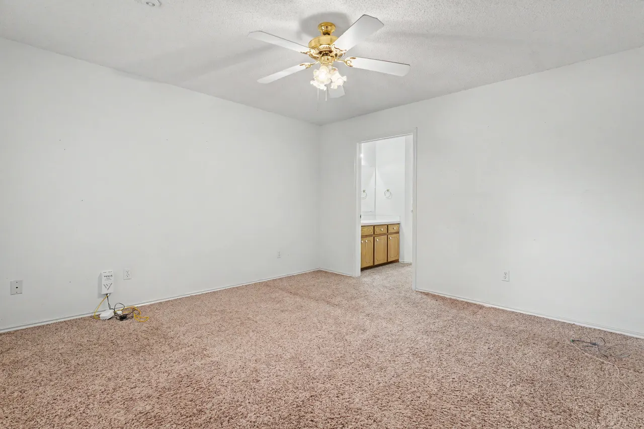 Photo 14 — 1022 Iola Avenue, Lubbock, TX 79416
