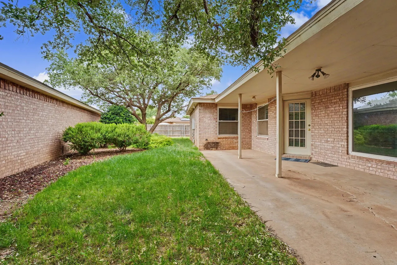 Photo 24 — 1022 Iola Avenue, Lubbock, TX 79416