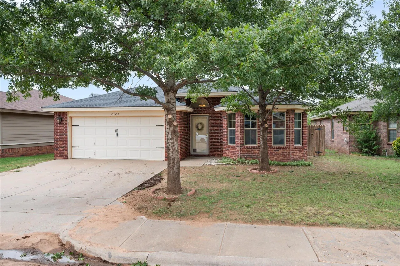 Photo 2 — 2320 101st Street, Lubbock, TX 79423