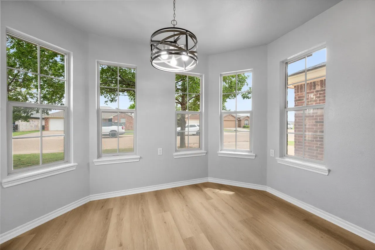 Photo 14 — 2320 101st Street, Lubbock, TX 79423