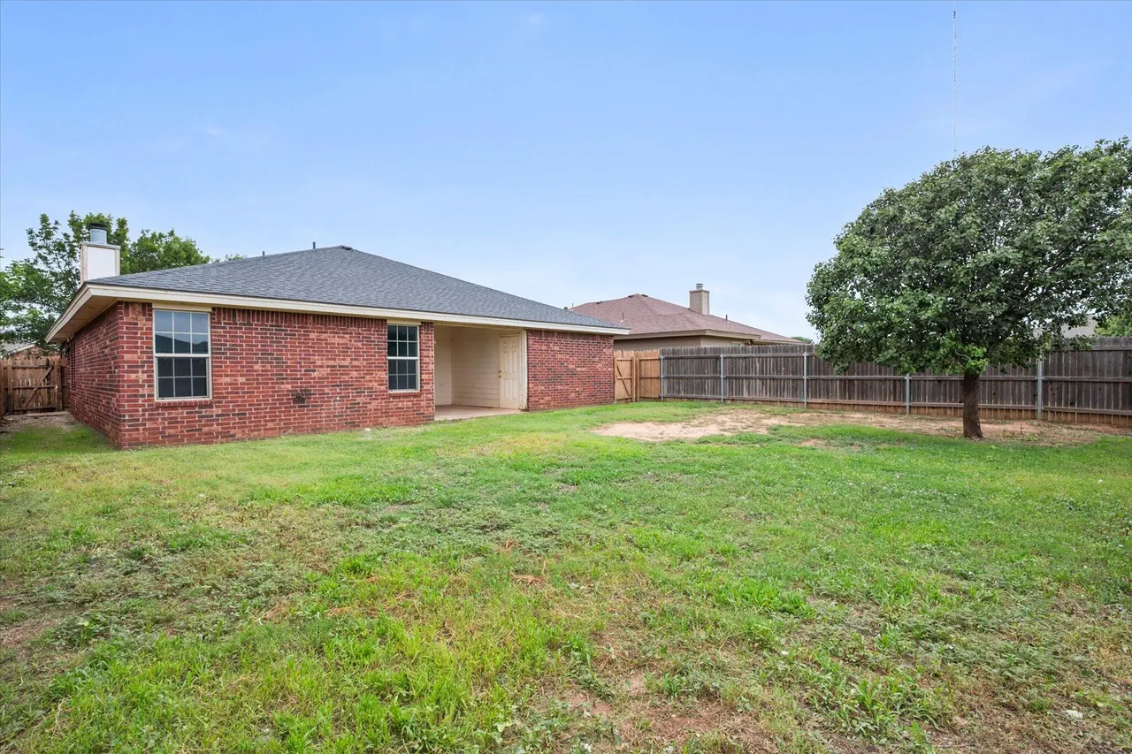 Photo 29 — 2320 101st Street, Lubbock, TX 79423