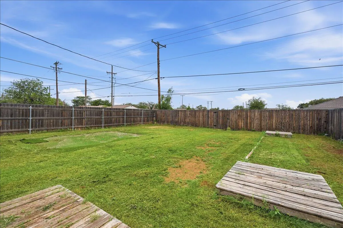 Photo 21 — 2722 3rd Street, Lubbock, TX 79415