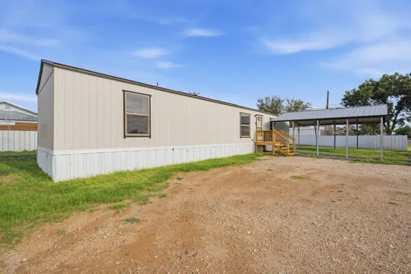 Photo 3 — 125 Pecan Street, Levelland, TX 79336