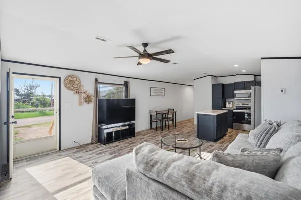 Photo 5 — 125 Pecan Street, Levelland, TX 79336
