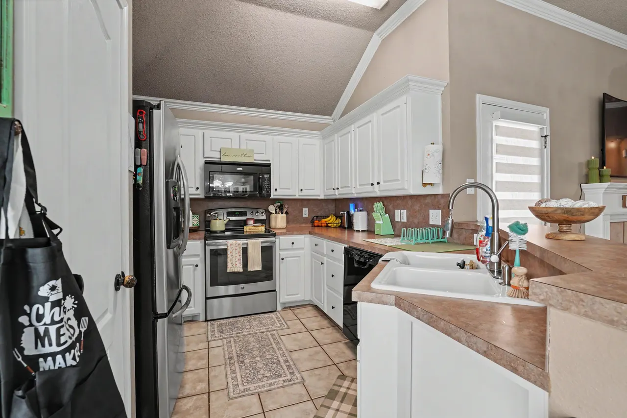 Photo 9 — 1913 77th Place, Lubbock, TX 79423