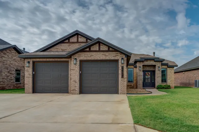 Photo 2 — 5619 115th Street, Lubbock, TX 79424