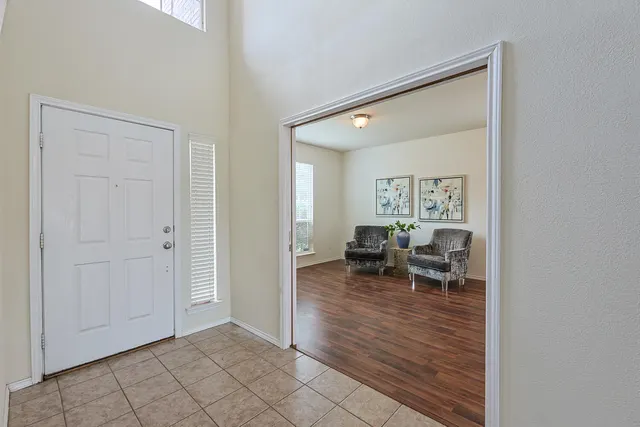Photo 7 — 4919 Hanover Drive, Lubbock, TX 79416