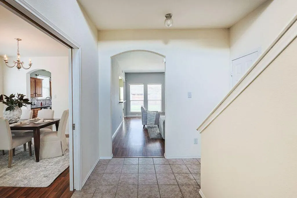 Photo 5 — 4919 Hanover Drive, Lubbock, TX 79416